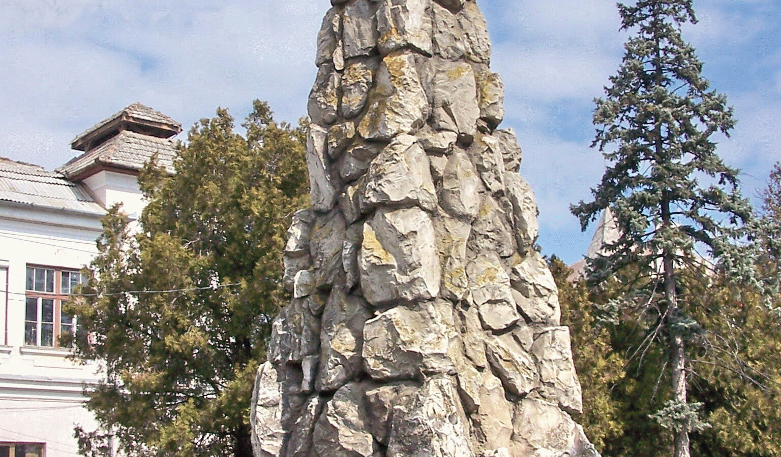 Monumentul Eroilor Aviatori din Turda